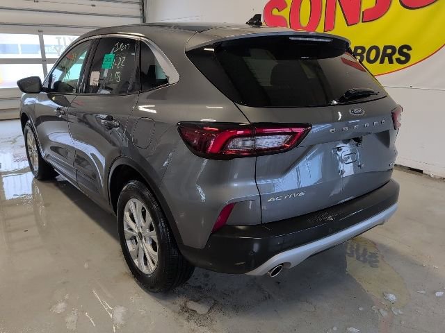 Certified 2023 Ford Escape Active image 3