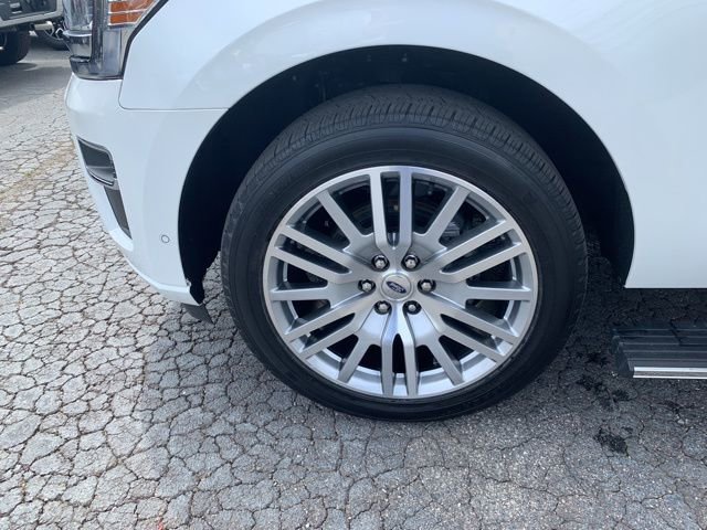 Certified 2024 Ford Expedition Platinum image 38