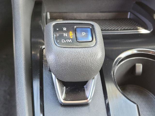 Used 2022 Nissan Rogue SV FWD image 22