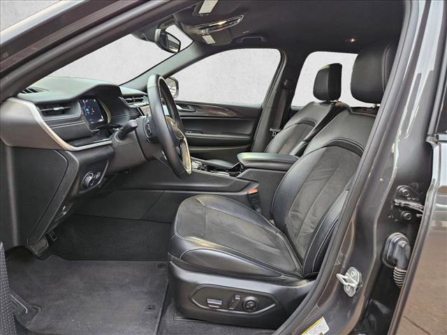 Used 2022 Jeep Grand Cherokee L Laredo AWD/4WD image 15