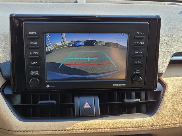 Used 2022 Toyota RAV4 LE image 18