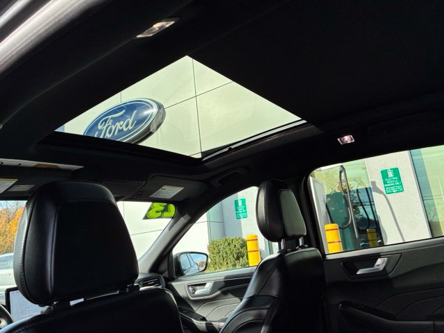 Certified 2023 Ford Escape ST-Line w/ Tech Pack #1 AWD/4WD image 14