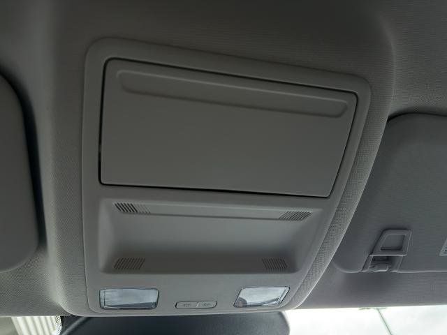 Certified 2025 Ford Escape Platinum AWD/4WD image 33