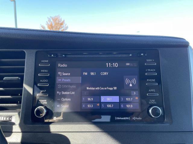 Used 2020 Toyota Sienna XLE image 27