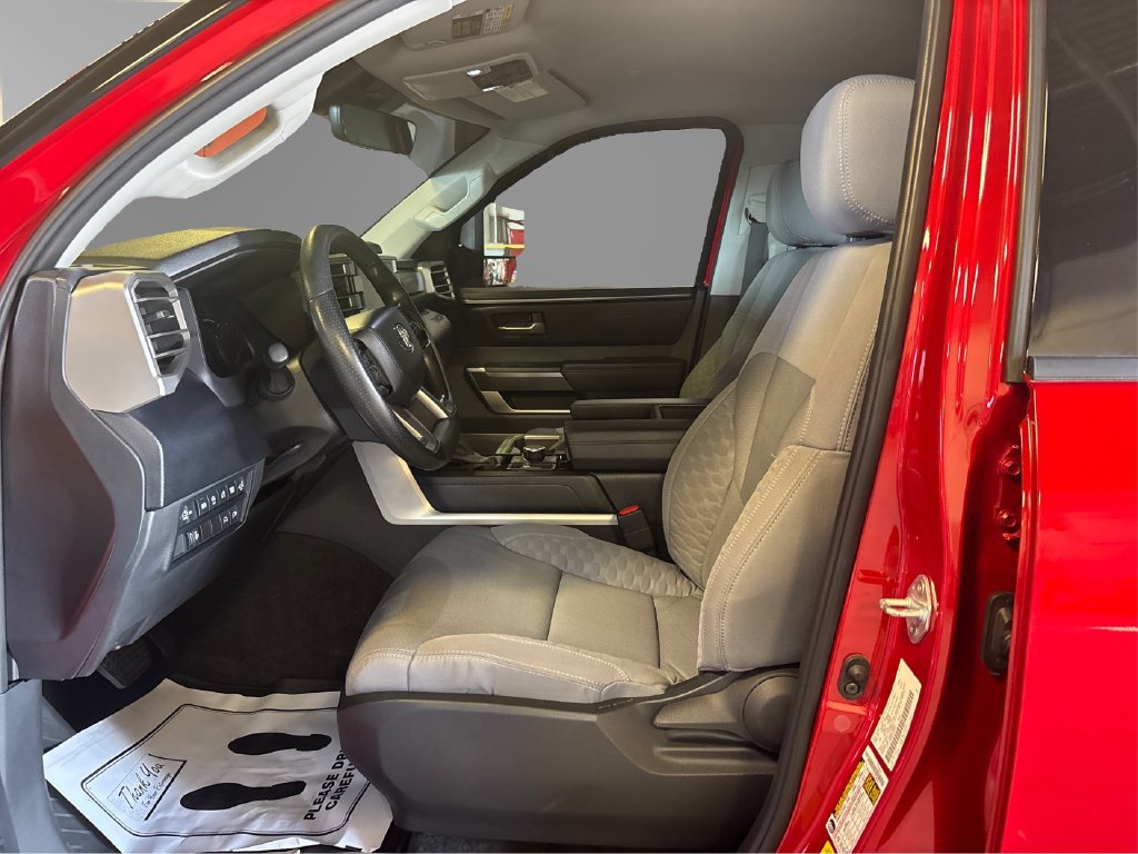 Used 2022 Toyota Tundra SR5 w/ SR5 Convenience Package AWD/4WD image 11