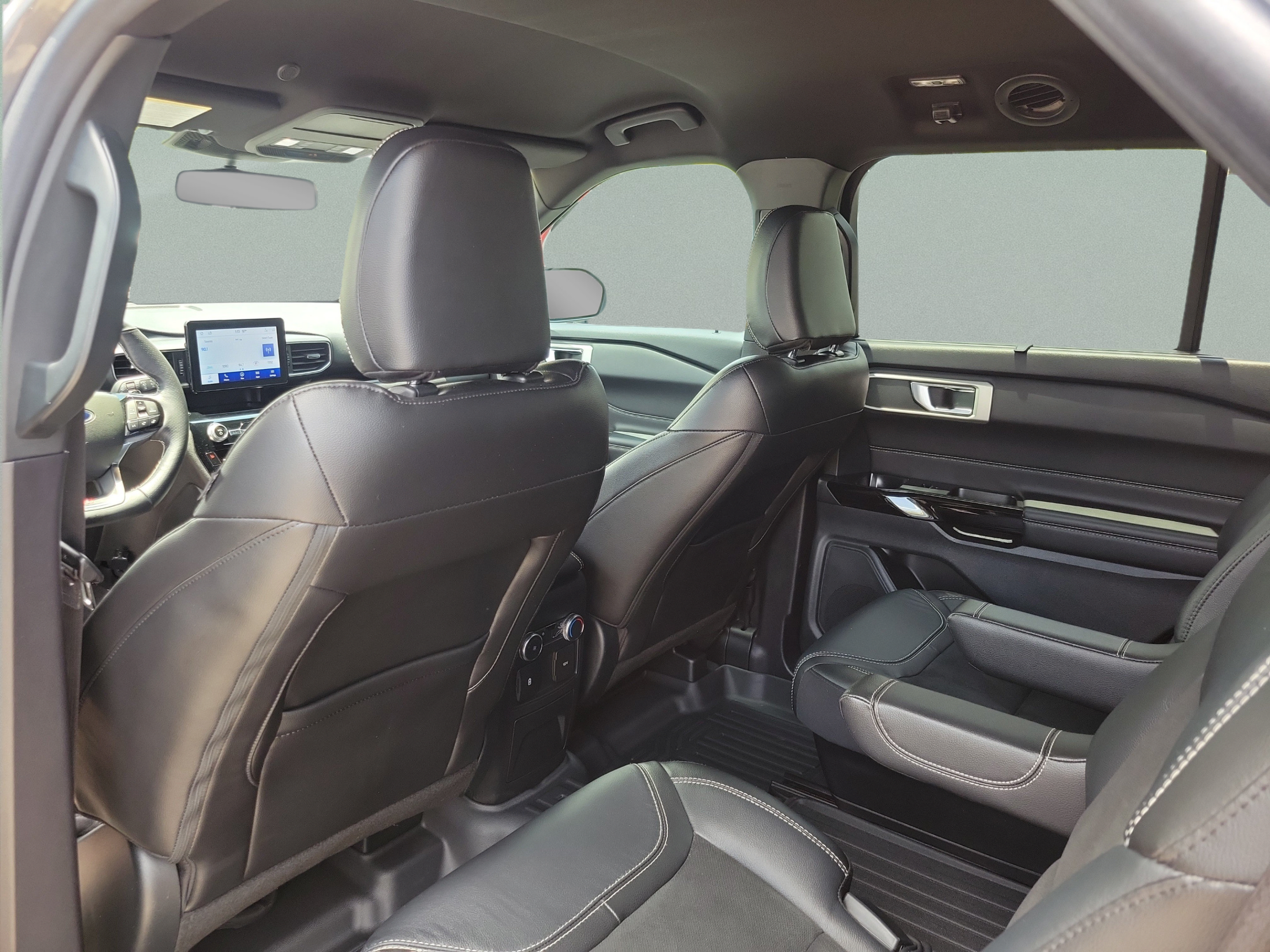 Certified 2022 Ford Explorer ST w/ ST Street Pack RWD image 12