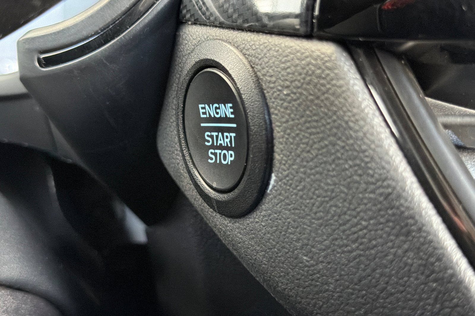 Certified 2025 Ford Escape ST-Line FWD image 26