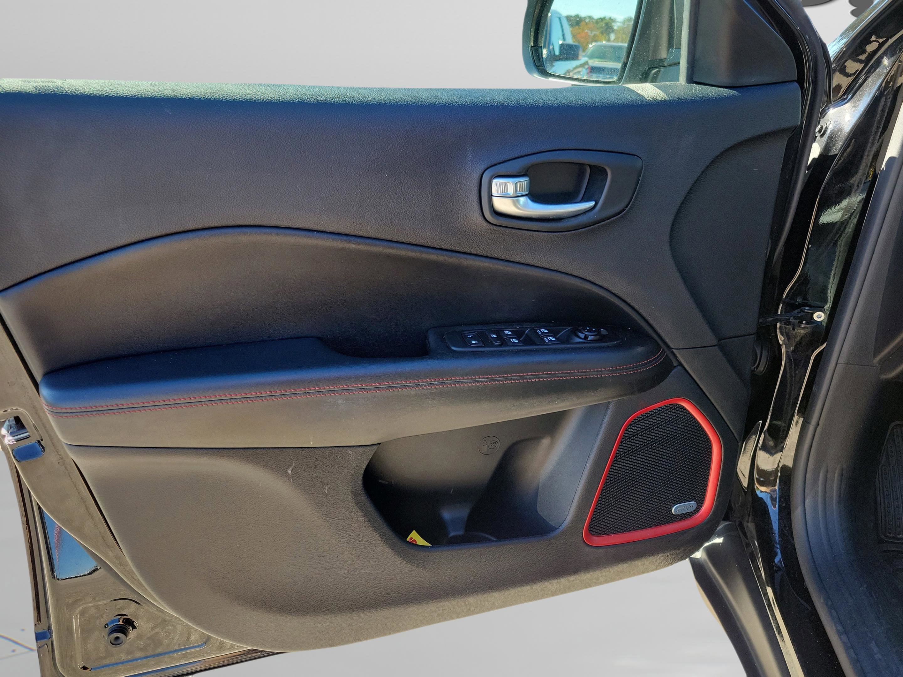 Used 2020 Jeep Compass Trailhawk w/ Leather Interior Group image 26