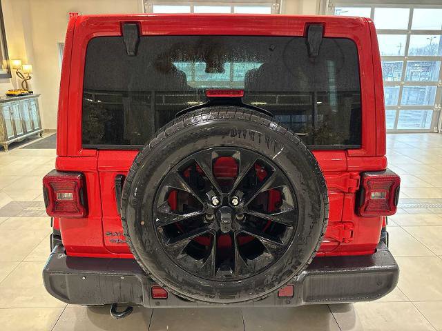 Used 2025 Jeep Wrangler Unlimited Sahara w/ Safety Group AWD/4WD image 4