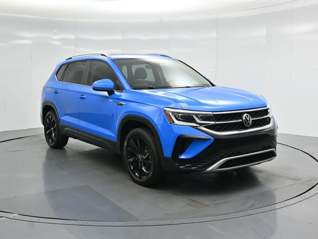 Used 2022 Volkswagen Taos SEL w/ Panoramic Sunroof Package image 7