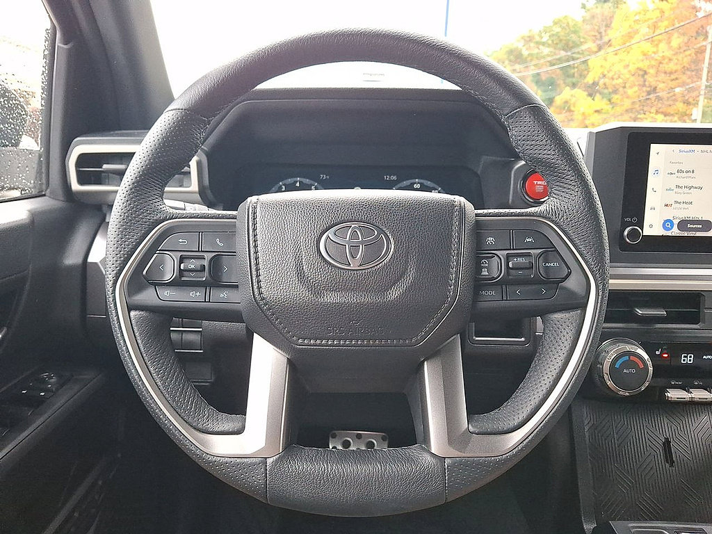 Used 2025 Toyota Tacoma TRD Sport AWD/4WD image 16