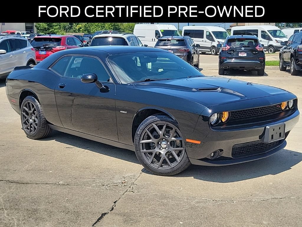 Used 2017 Dodge Challenger R/T w/ Sound Group RWD image 2