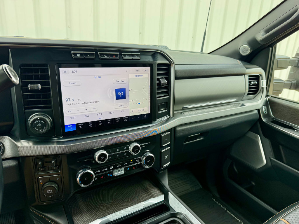Certified 2024 Ford F450 Platinum w/ FX4 Off-Road Package AWD/4WD image 23