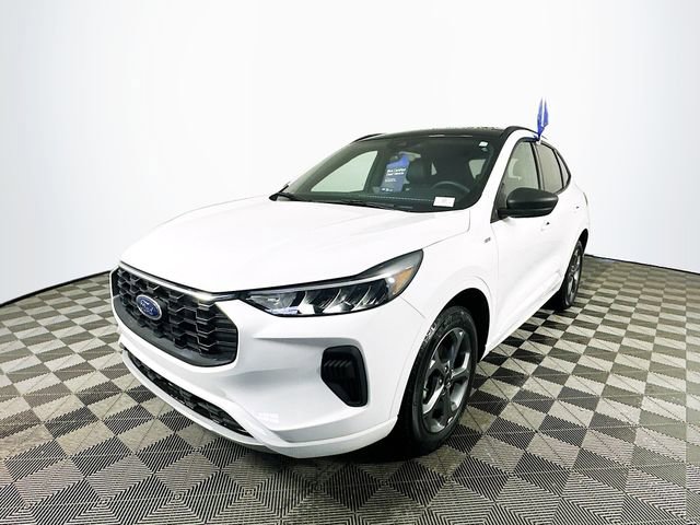 Certified 2023 Ford Escape ST-Line w/ Tech Pack #1 image 7
