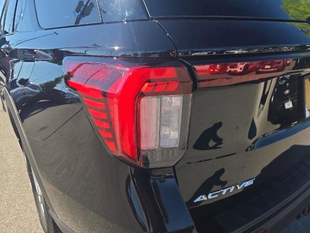 Certified 2025 Ford Explorer Active AWD/4WD image 6