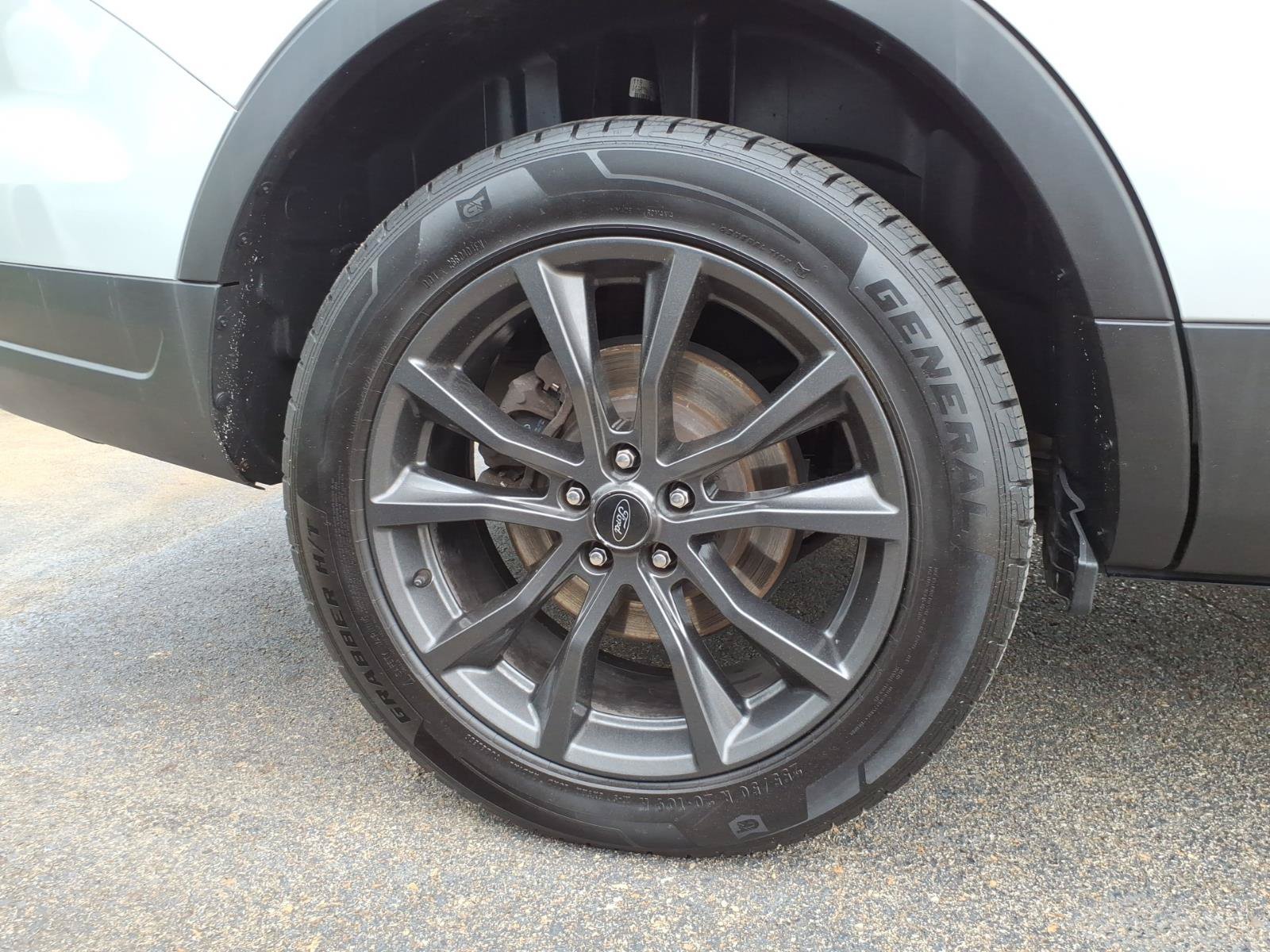 Certified 2018 Ford Explorer XLT w/ Equipment Group 202A AWD/4WD image 6