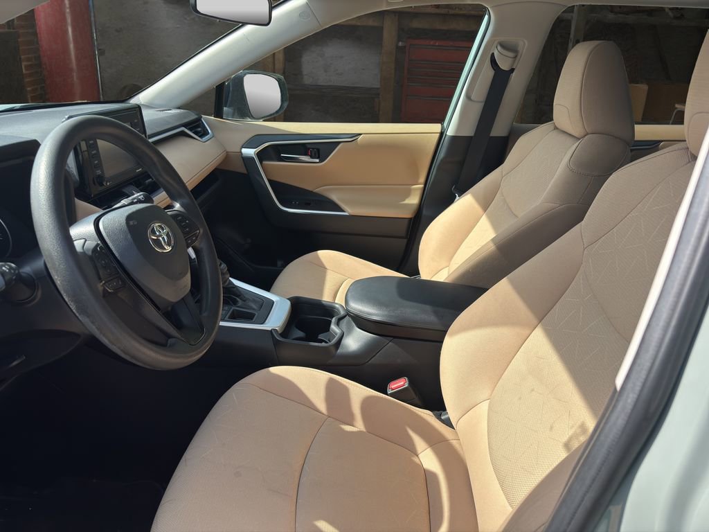 Used 2021 Toyota RAV4 XLE w/ Convenience Package AWD/4WD image 19