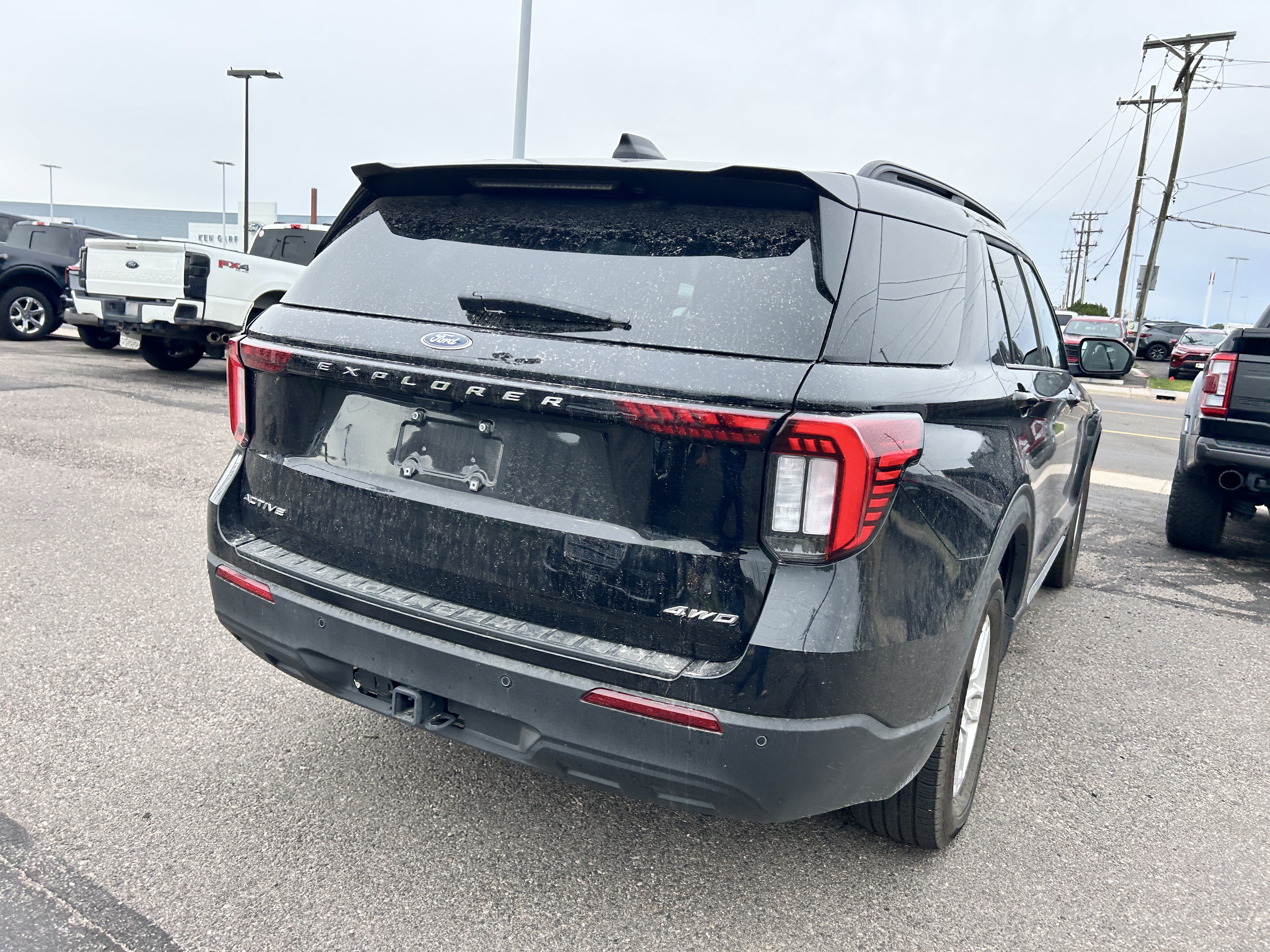 Certified 2025 Ford Explorer Active AWD/4WD image 6