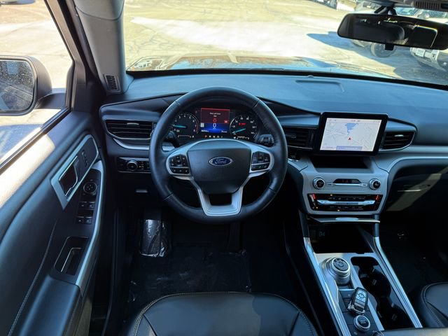 Certified 2022 Ford Explorer XLT w/ Equipment Group 202A image 6