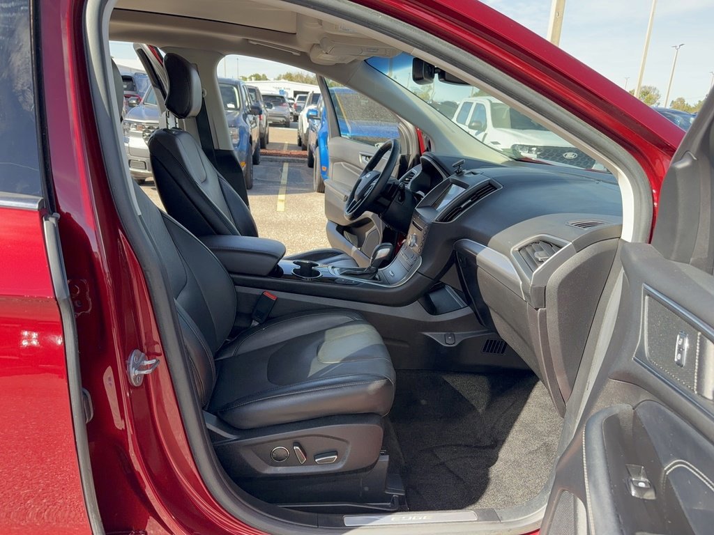Certified 2017 Ford Edge Titanium w/ Equipment Group 302A image 14