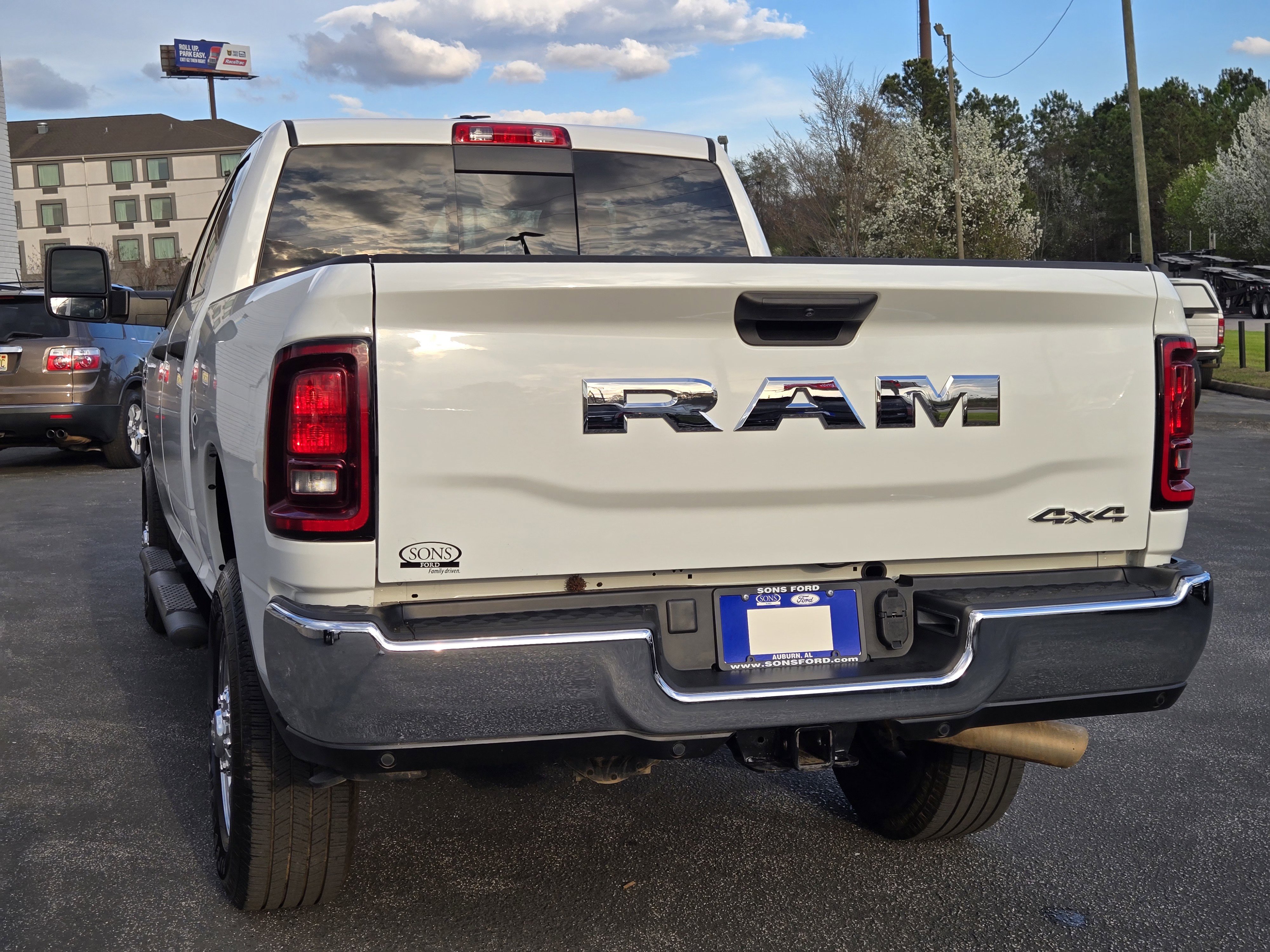 Used 2025 RAM 2500 Tradesman image 10