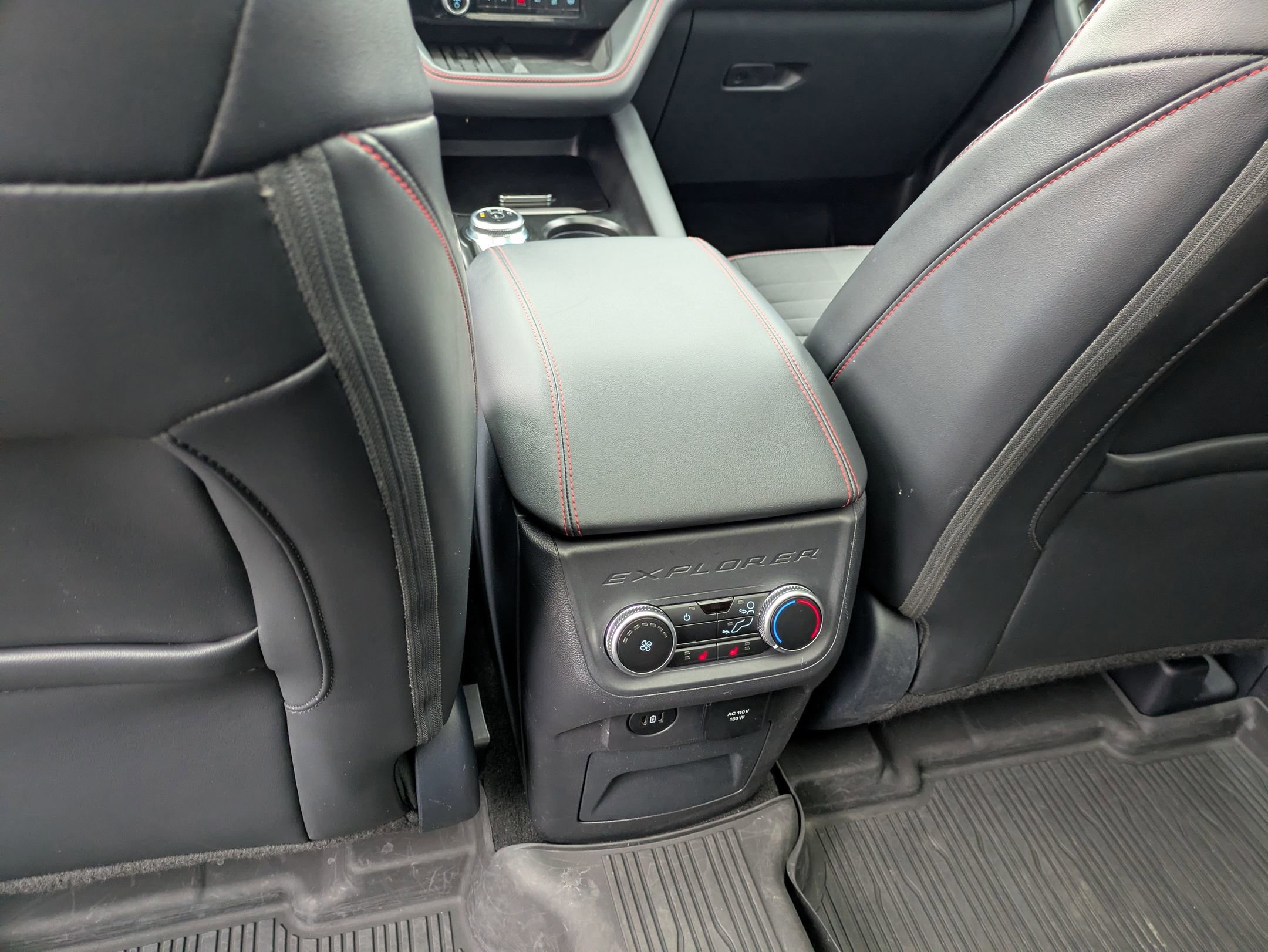 Certified 2025 Ford Explorer ST-Line w/ Premium Package image 33