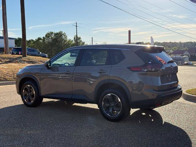 Used 2025 Nissan Rogue SV FWD image 10