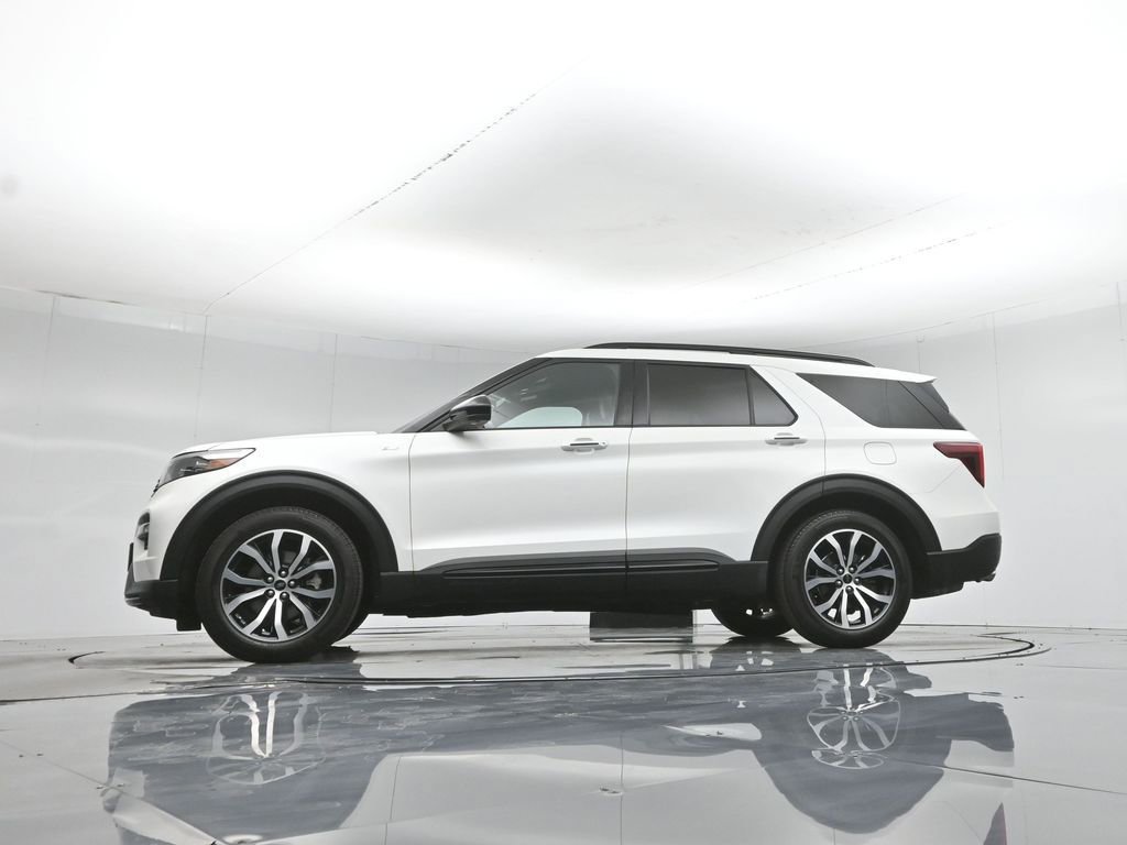 Certified 2022 Ford Explorer ST-Line RWD image 58