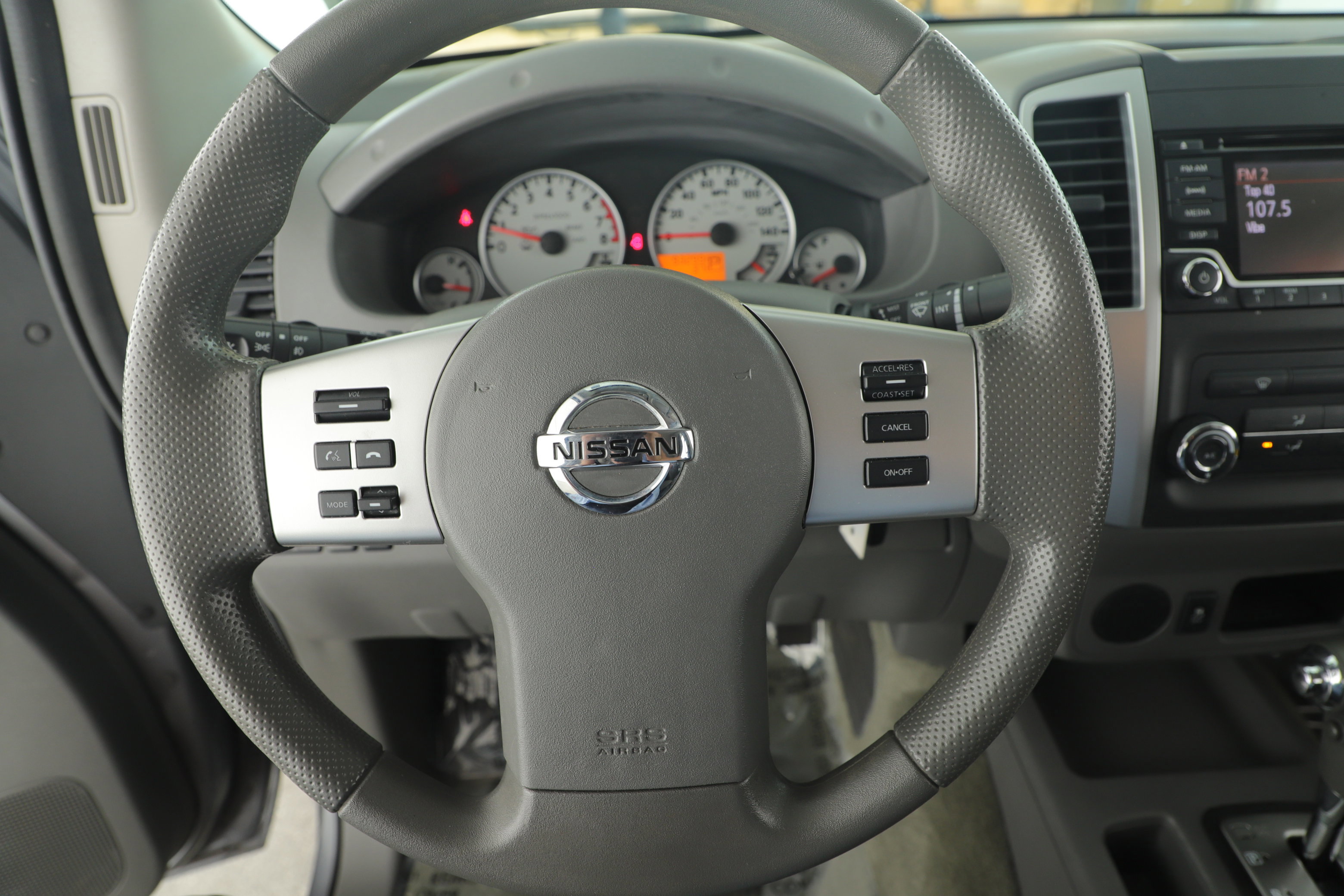 Used 2018 Nissan Frontier SV image 17