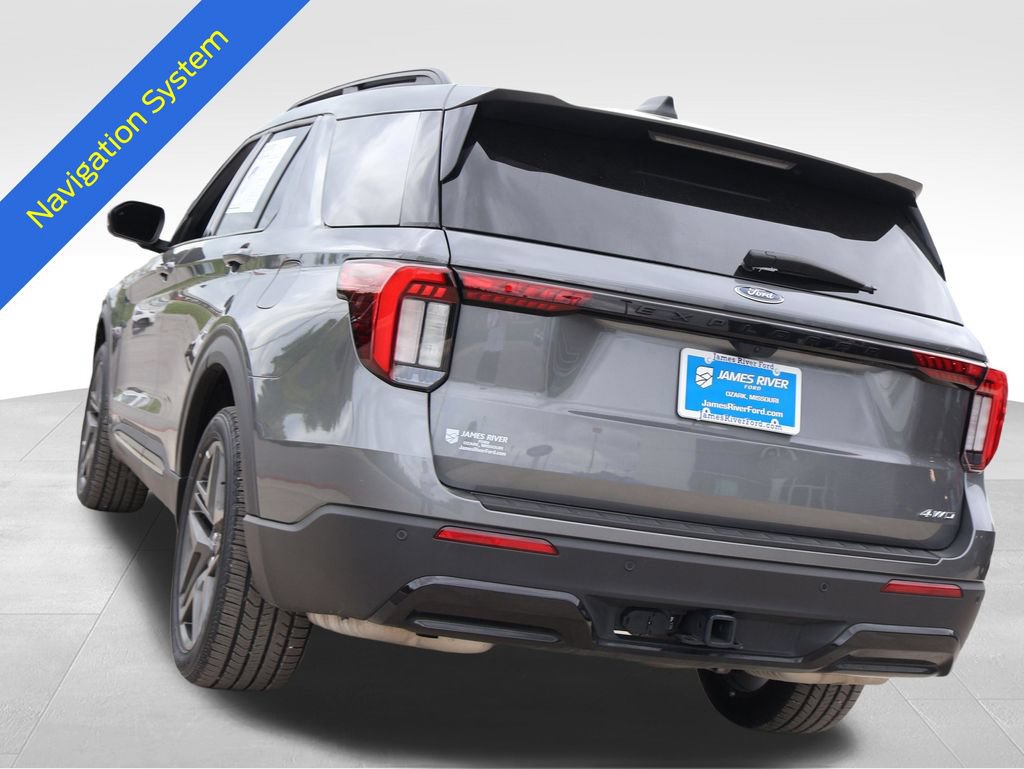 Certified 2025 Ford Explorer ST-Line w/ ST-Line Street Pack AWD/4WD image 4
