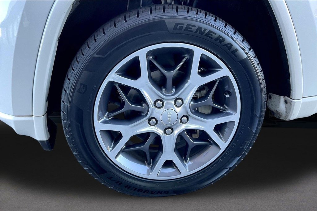 Used 2019 Jeep Grand Cherokee Overland RWD image 34