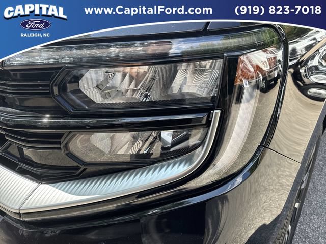 Certified 2025 Ford Expedition Max Platinum w/ Driver's Package AWD/4WD image 11