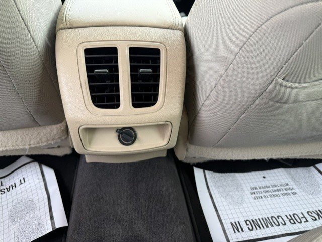 Certified 2018 Ford Taurus SE FWD image 26