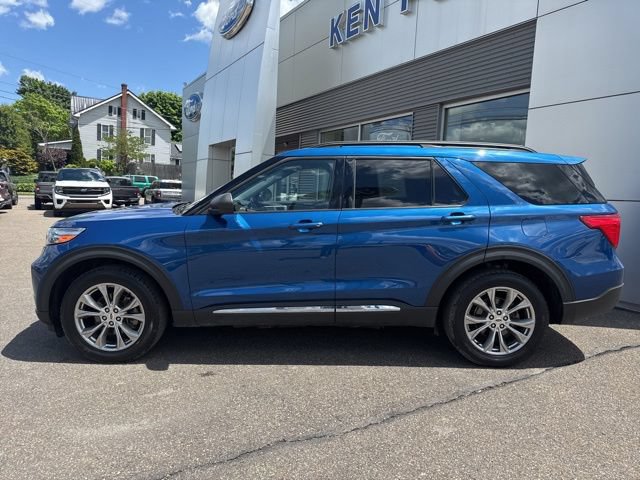Certified 2022 Ford Explorer XLT w/ Equipment Group 202A AWD/4WD image 9