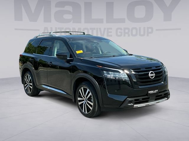 Used 2024 Nissan Pathfinder Platinum AWD/4WD image 7