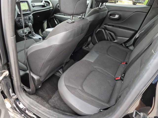 Used 2023 Jeep Renegade Altitude w/ Convenience Group I AWD/4WD image 15