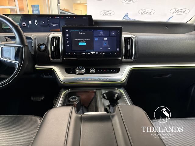 Certified 2025 Ford Expedition Platinum AWD/4WD image 22