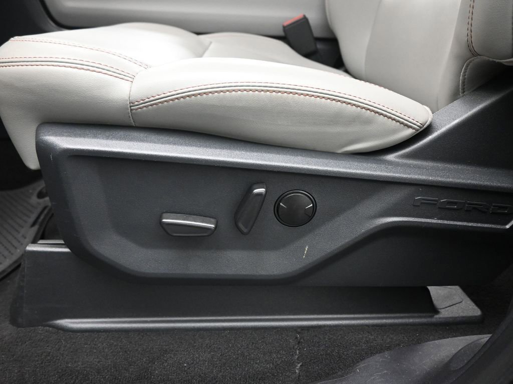 Certified 2025 Ford Expedition Max Active image 11