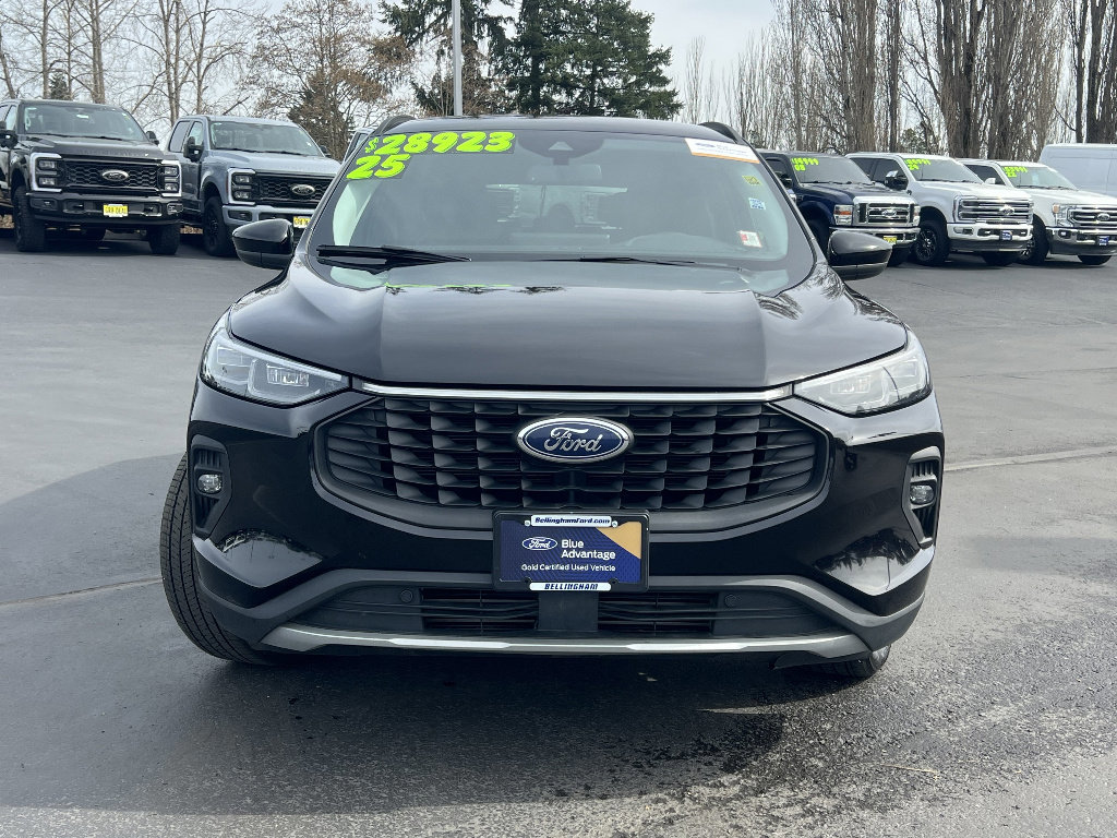 Certified 2025 Ford Escape Platinum AWD/4WD image 9