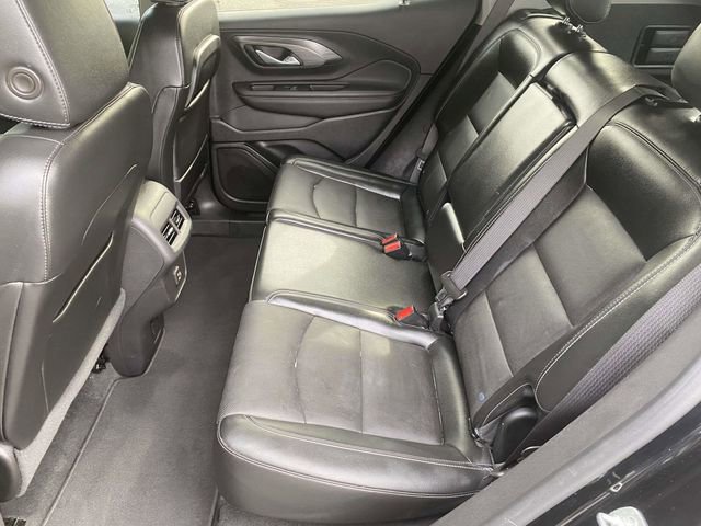 Used 2023 GMC Terrain SLT w/ Tech Package FWD image 16
