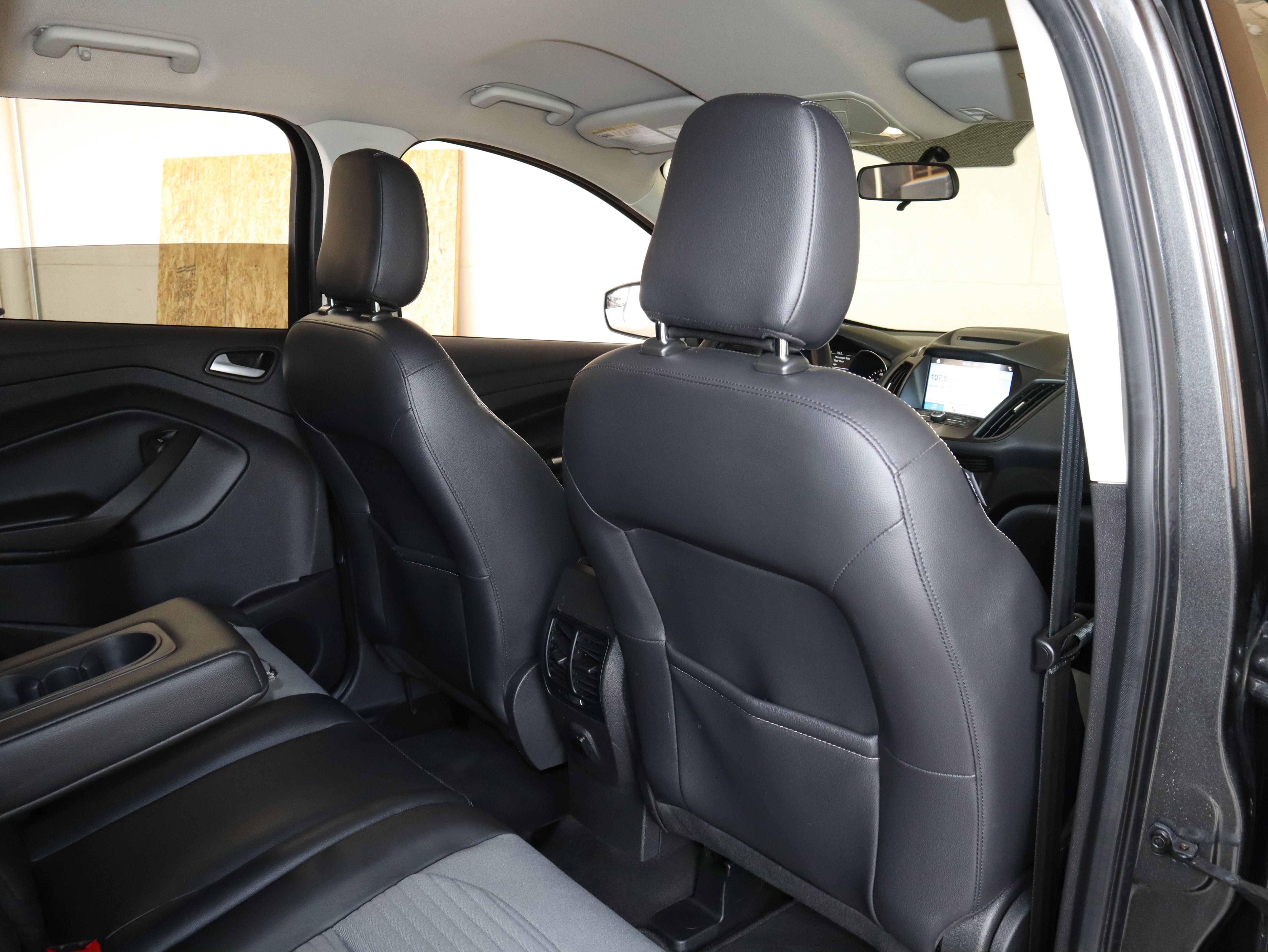 Certified 2018 Ford Escape SE w/ SE Sport Appearance Package AWD/4WD image 41