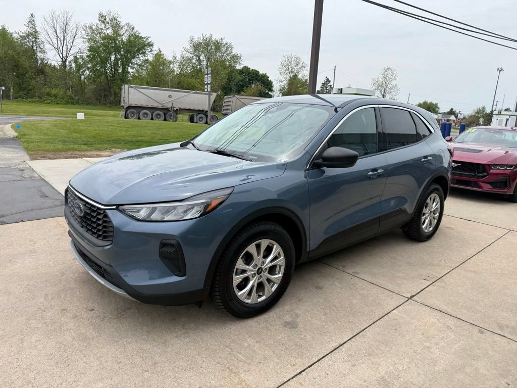Certified 2023 Ford Escape Active w/ Tech Pack #1 AWD/4WD image 4