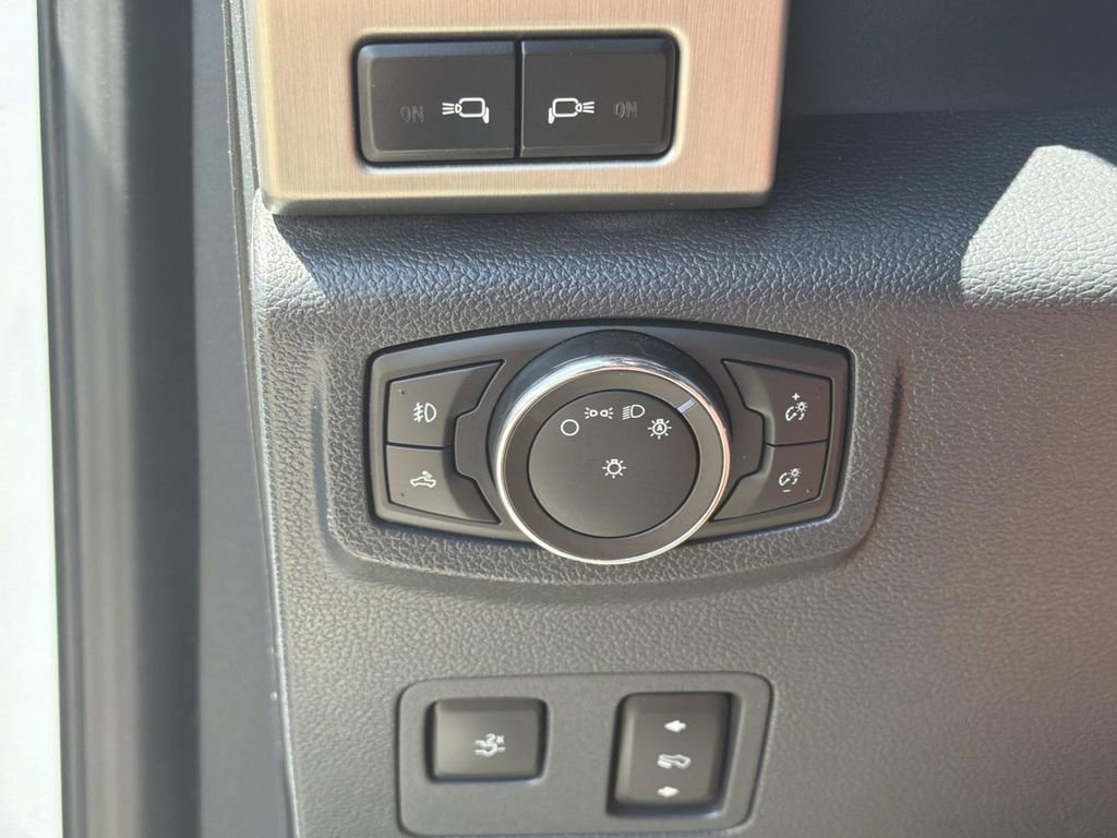 Certified 2022 Ford F250 Platinum AWD/4WD image 19