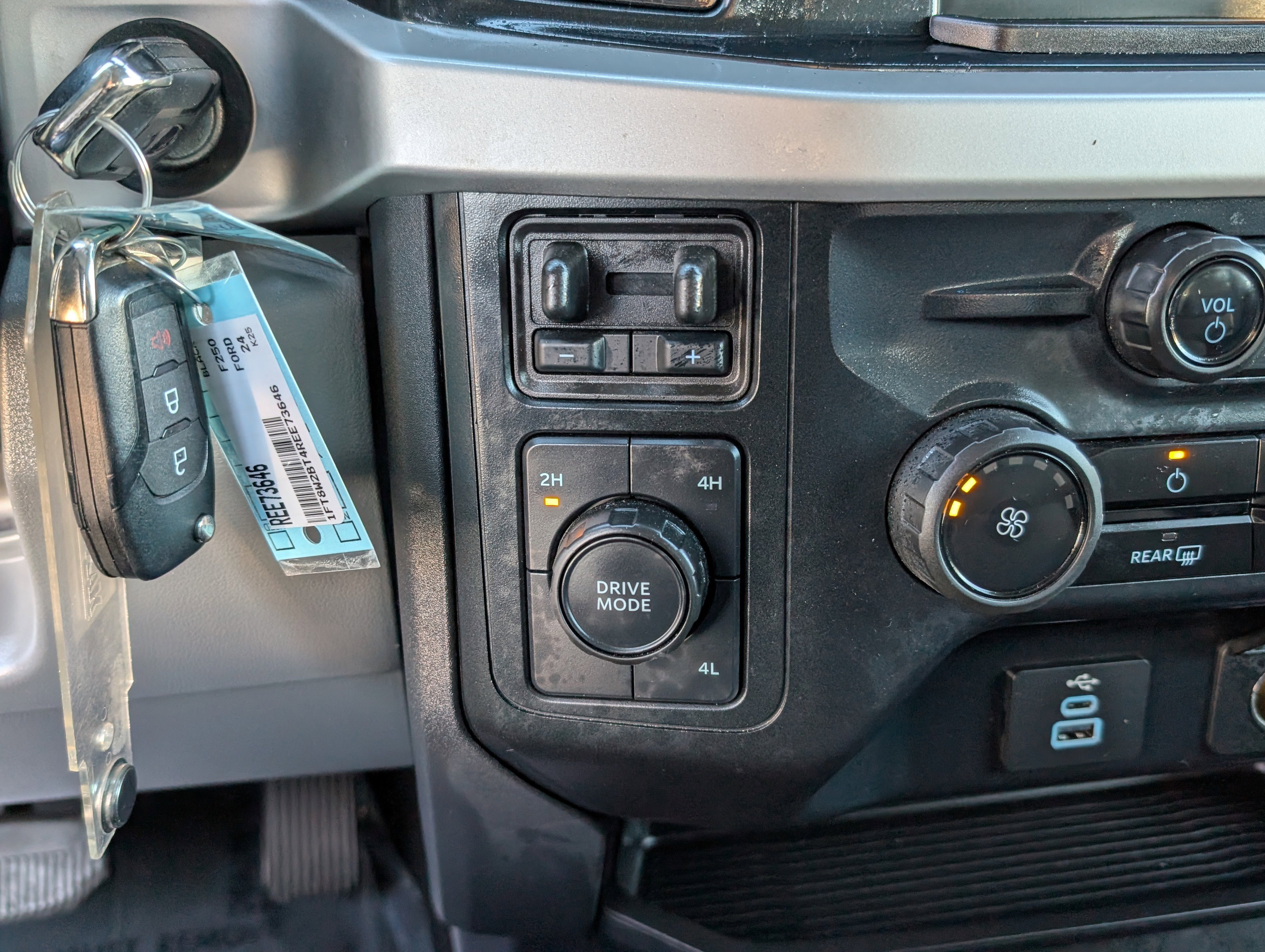 Certified 2024 Ford F250 XL w/ STX Appearance Package image 21