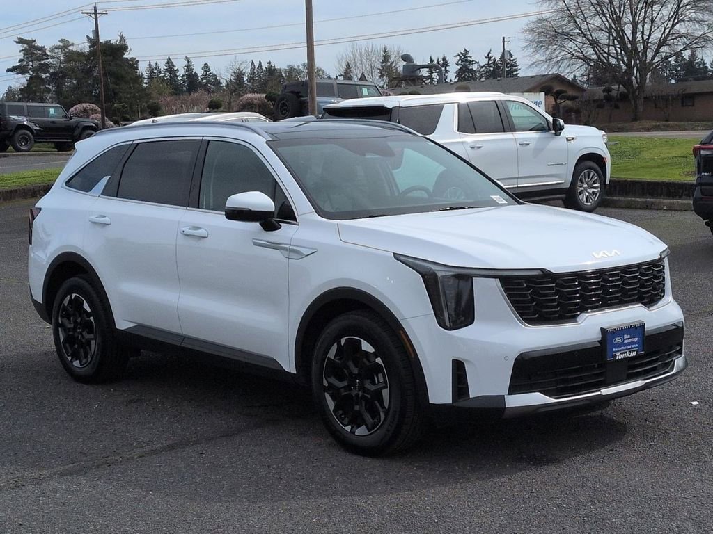 Used 2025 Kia Sorento S w/ Panoramic Sunroof Package image 7