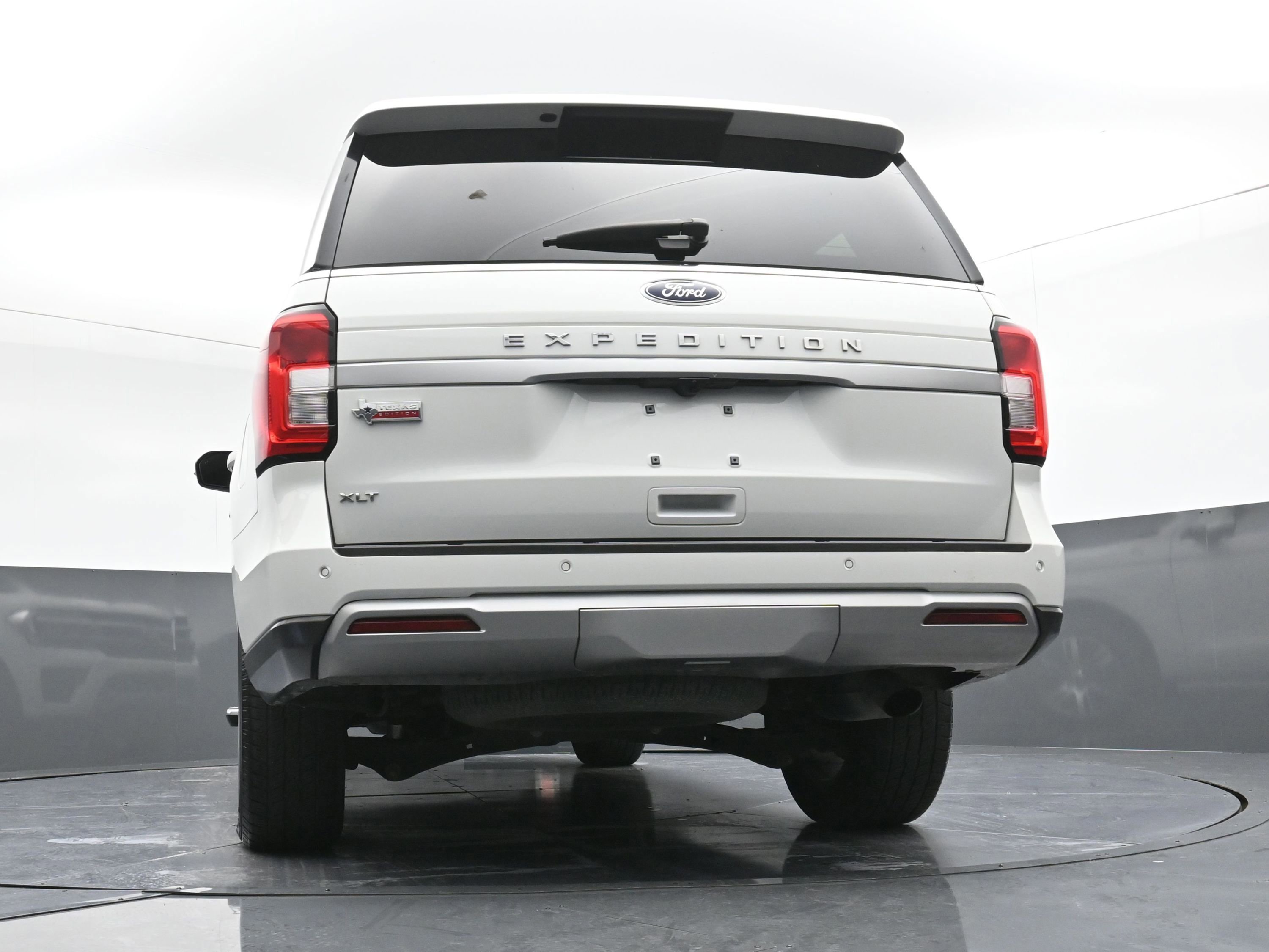 Certified 2022 Ford Expedition XLT image 12