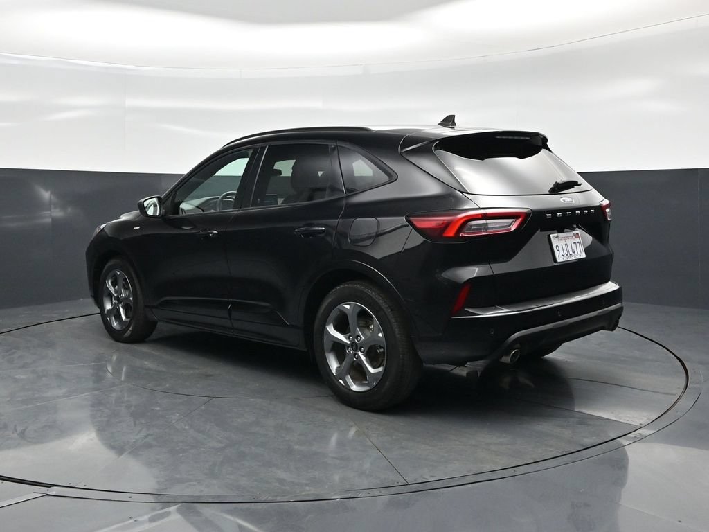 Certified 2023 Ford Escape ST-Line w/ Tech Pack #1 FWD image 6