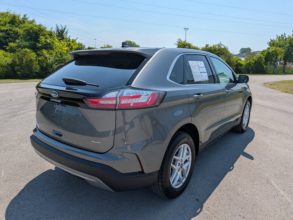 Certified 2024 Ford Edge SEL AWD/4WD image 3