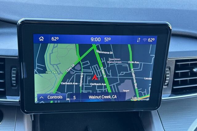 Certified 2022 Ford Explorer XLT w/ Equipment Group 202A image 17