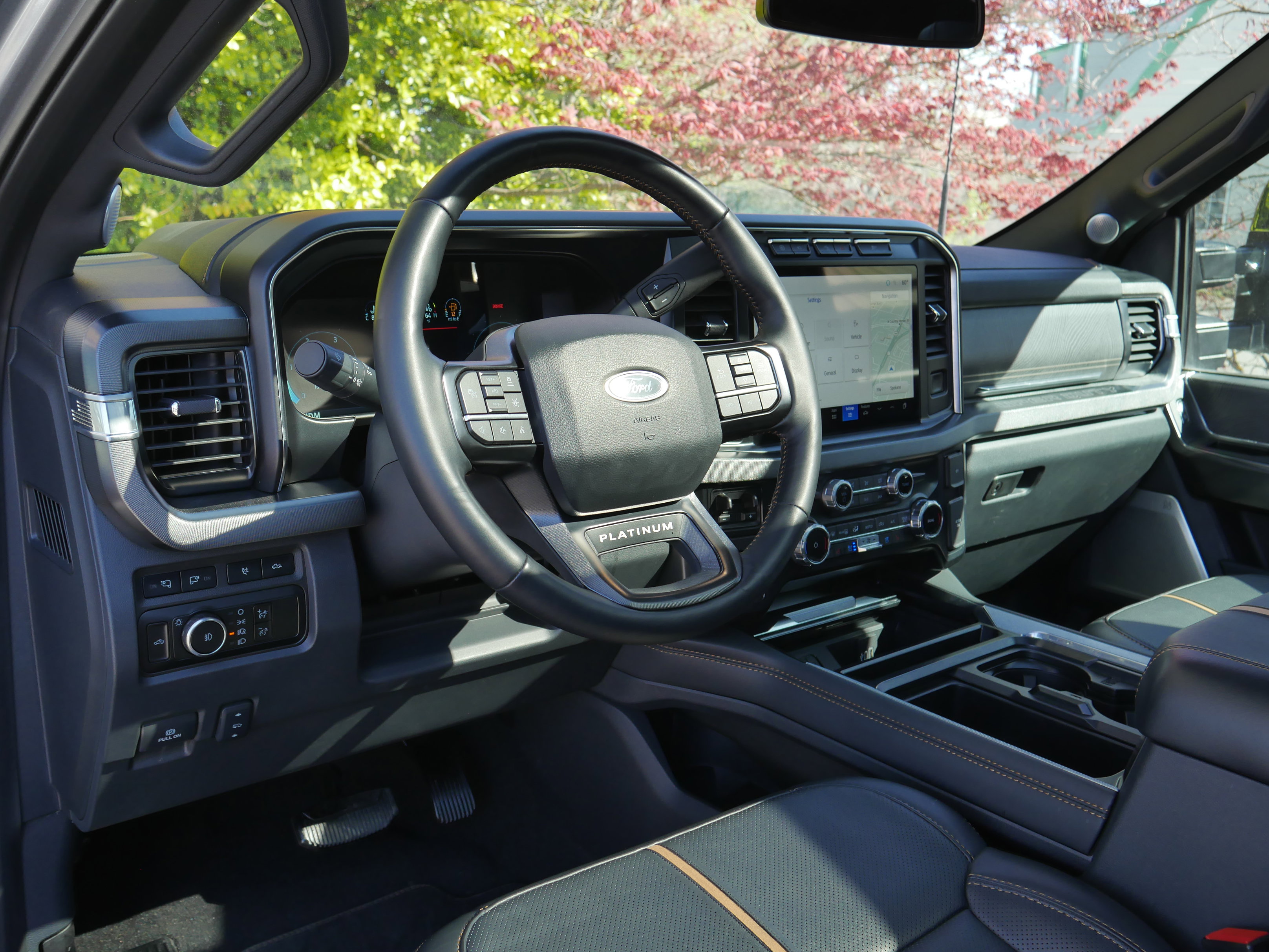 Certified 2023 Ford F350 Platinum AWD/4WD image 4